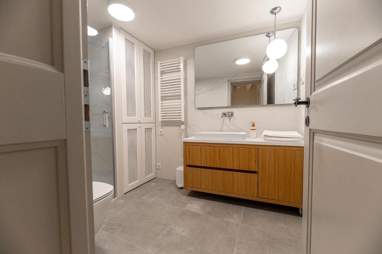 Superior 2 Bedroom Apartment Gabriela Дубровник Экстерьер фото