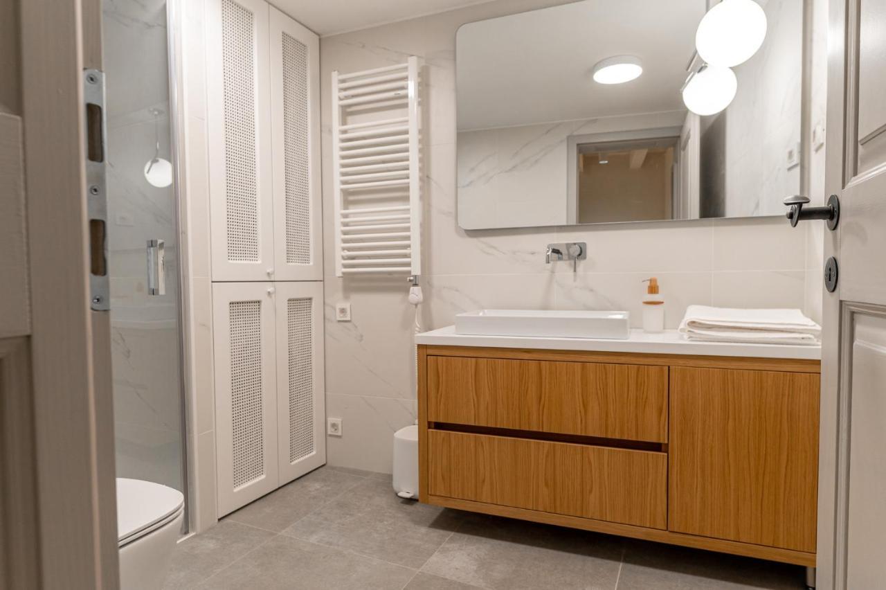Superior 2 Bedroom Apartment Gabriela Дубровник Экстерьер фото