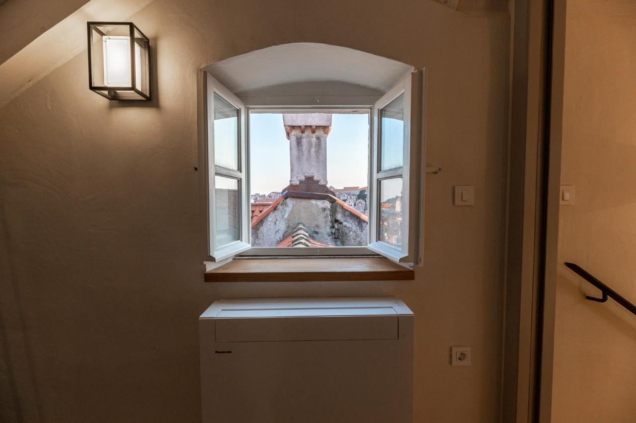 Superior 2 Bedroom Apartment Gabriela Дубровник Экстерьер фото