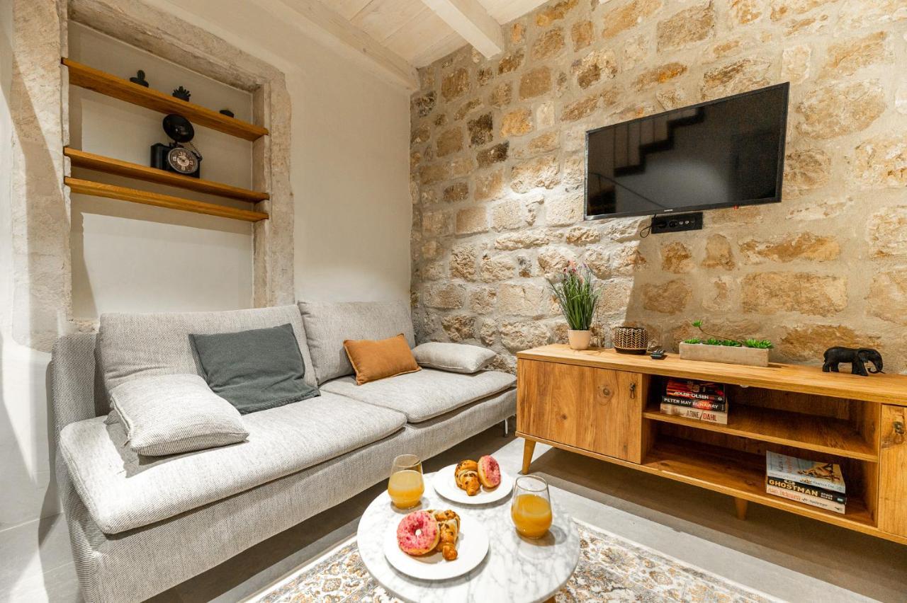 Superior 2 Bedroom Apartment Gabriela Дубровник Экстерьер фото